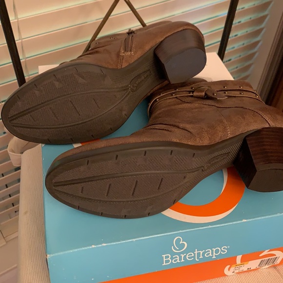 Shoes - Picture 4 of 5